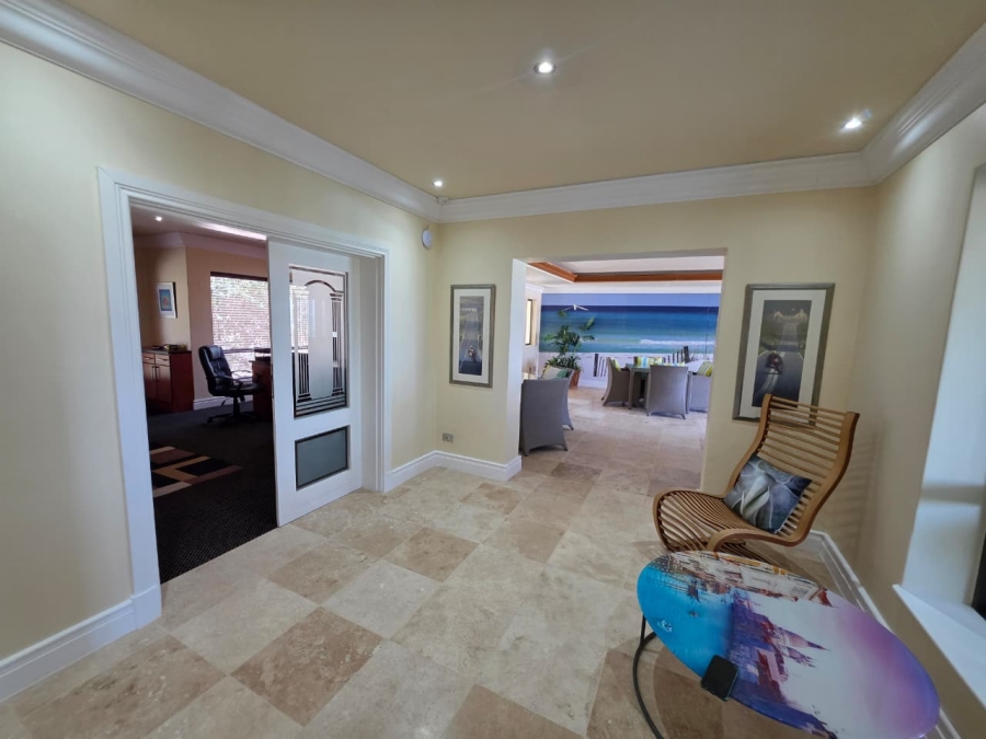 6 Bedroom Property for Sale in Myoli Beach Western Cape